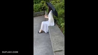大学生超美小姐姐！黑丝美腿！搔首弄姿诱惑，假屌磨蹭多毛骚逼，抓着炮友JB一顿舔，很喜欢吃屌